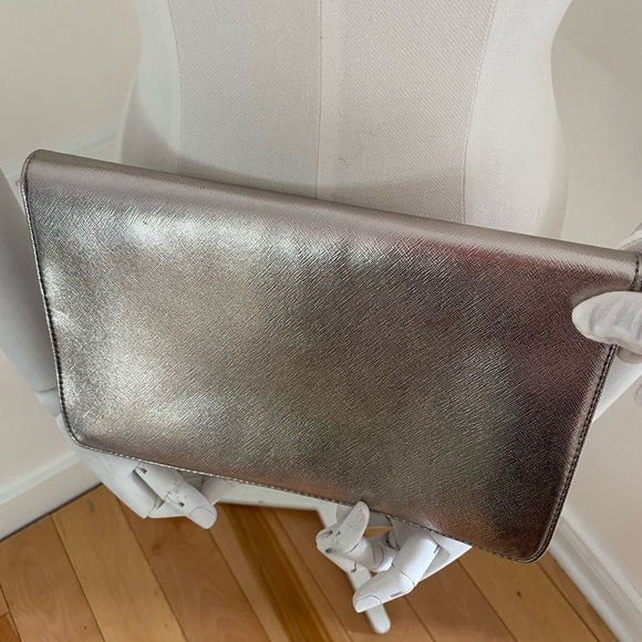 Nine West Silver clutch - Picture 3 of 4